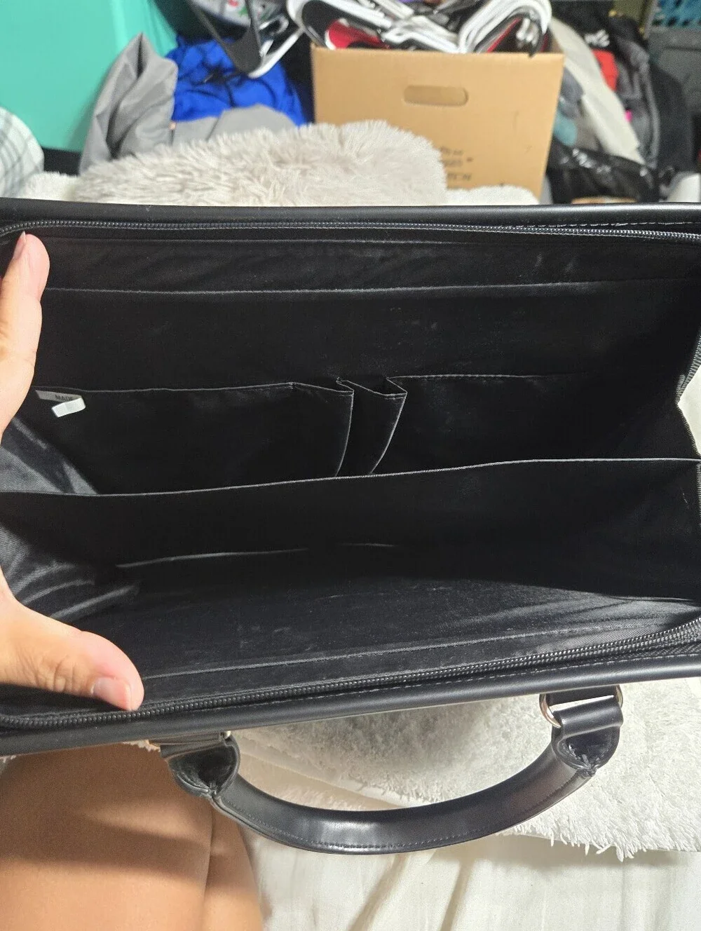 Hyosung Briefcase With Shoulder Strap Like New 12x16